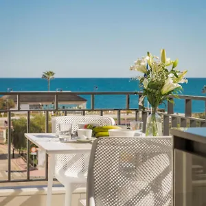 Sunny Modern Perfect Located Apartment